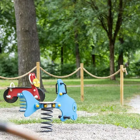 Jufa - Self Check-in 酒店 尤登堡