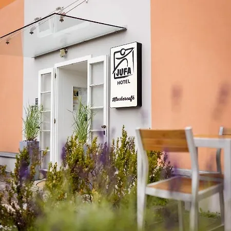 Jufa - Self Check-in Отель Юденбург