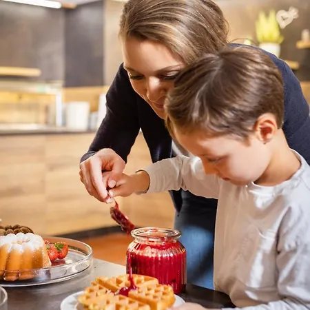 Jufa - Self Check-in Отель