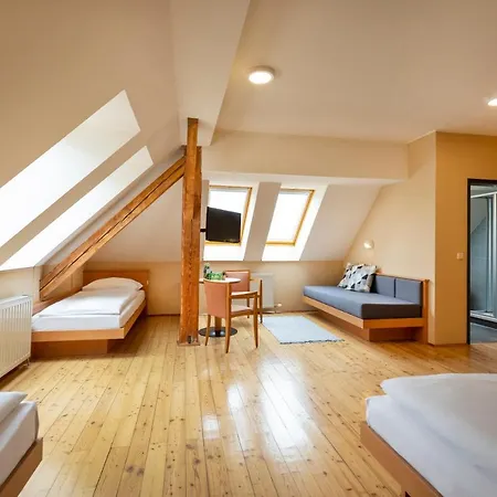 Jufa - Self Check-in Отель 3*