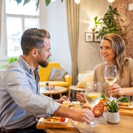 Jufa - Self Check-in 酒店 尤登堡