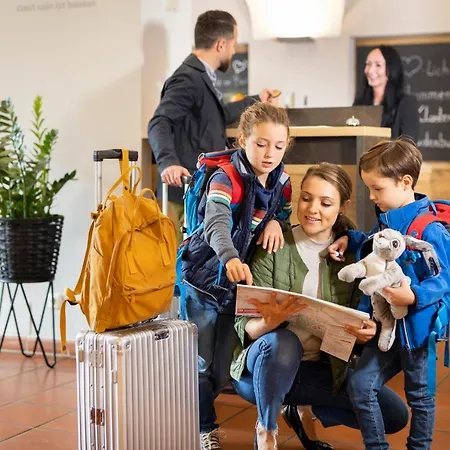 Отель Jufa - Self Check-in 3*