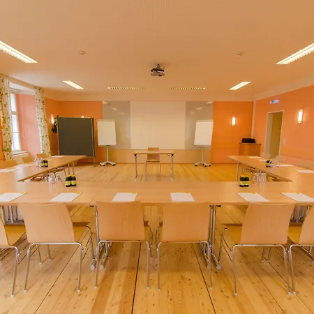 Отель Jufa - Self Check-in 3*