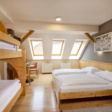 Jufa - Self Check-in Отель